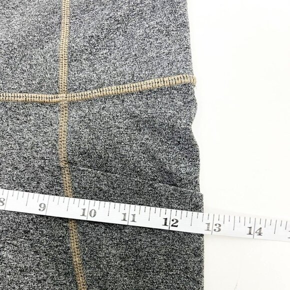 Athleta Salutation Stash Pocket 7/8 Tight in Powervita. Grey Pebble Beach - Picture 8 of 12